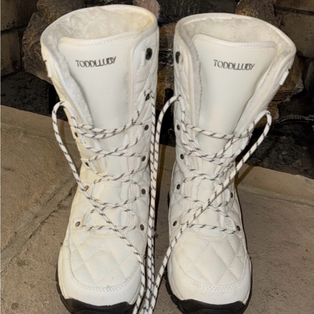 Women's White Winter Boots